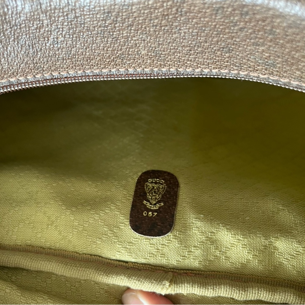Gucci Brown and Tan Belt Bag with Structured Design - Picture 7 of 16